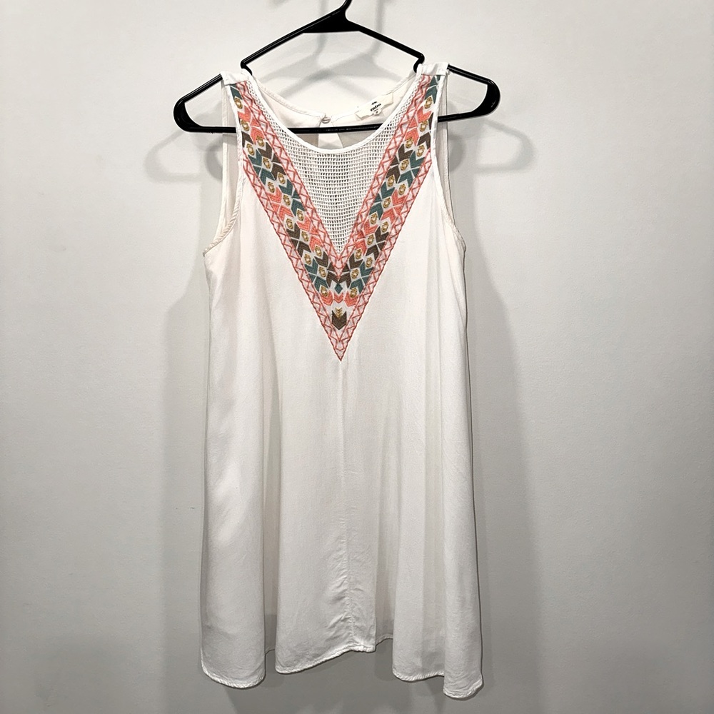 3/$30‎  Entro Embroidered Mini Dress size Small